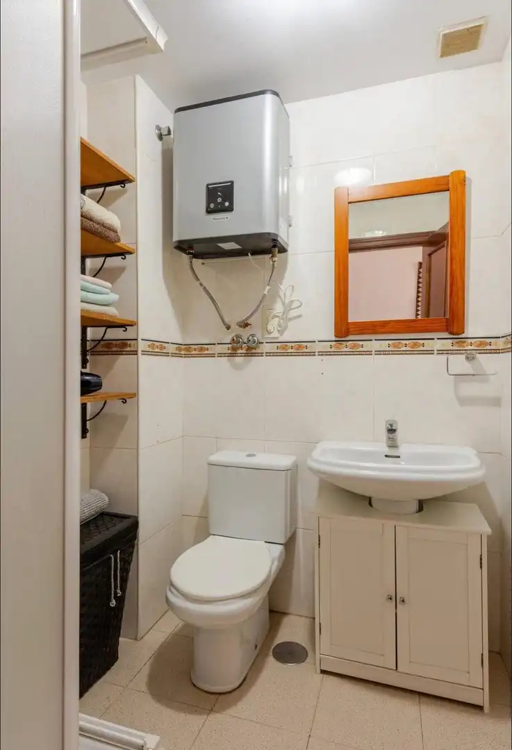 Badezimmer von Wohnungen zum Verkauf in Rincón de la Victoria mit Klimaanlage, Terrasse und Möbliert