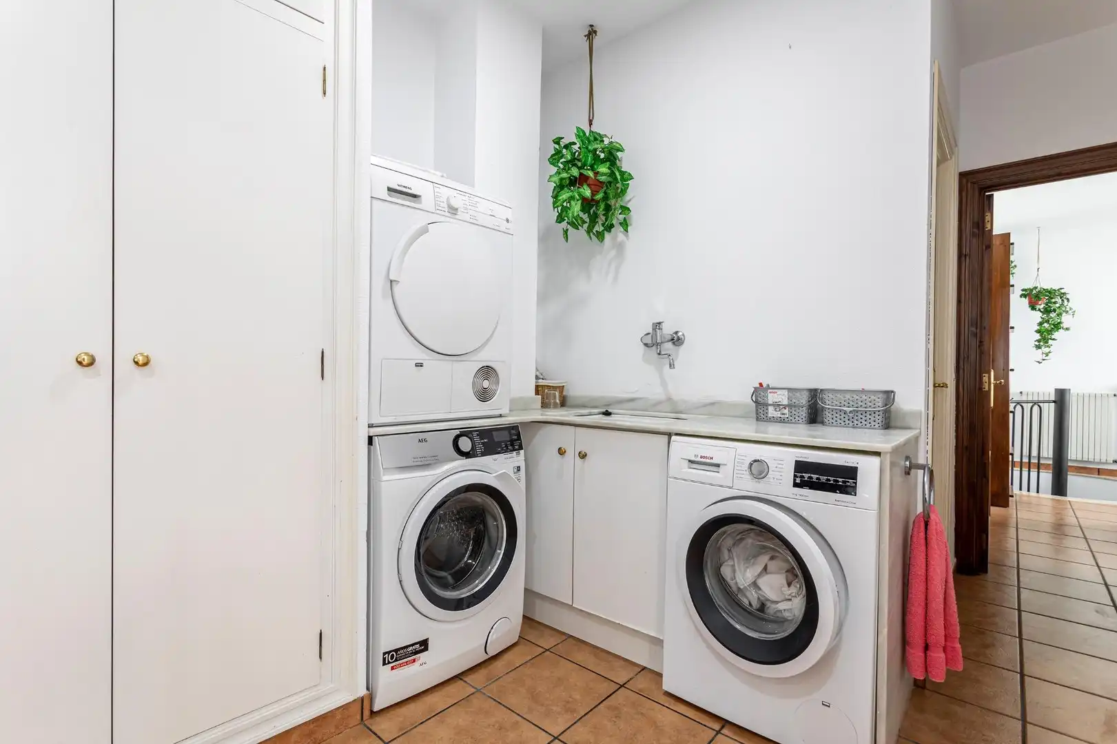 Kitchen of Houses for sale in Chiva  with Air Conditioner, Private garden and Terrace