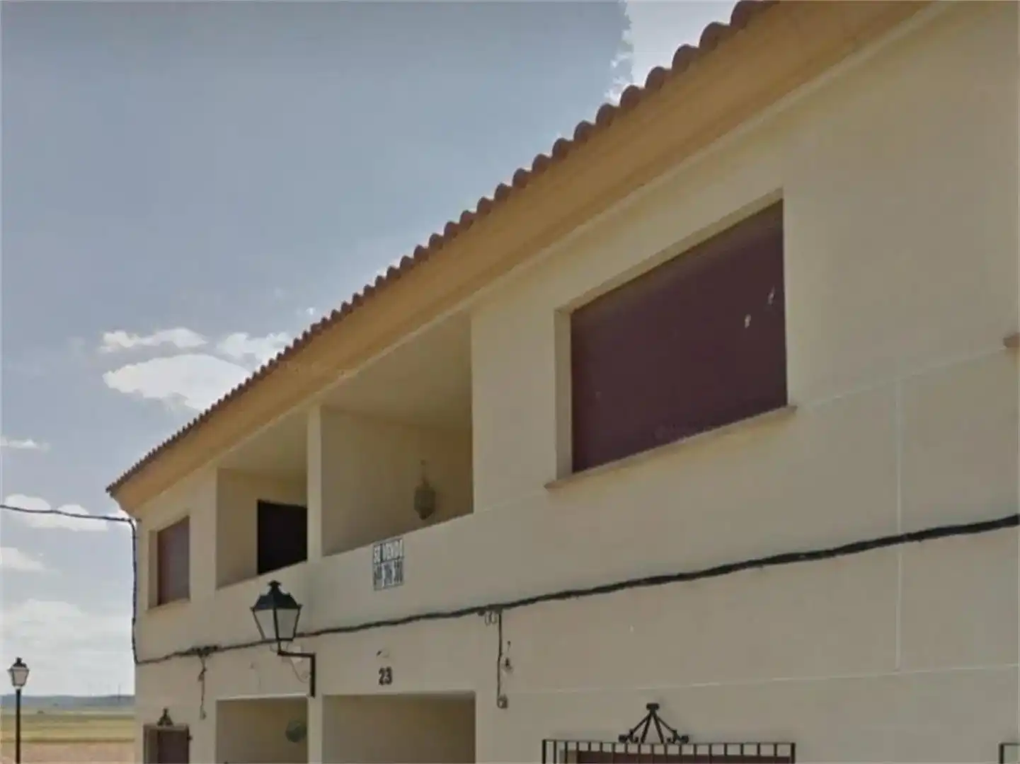 Vista exterior de Casa adosada en venta en Villavaliente con Parquet, Trastero y Amueblado
