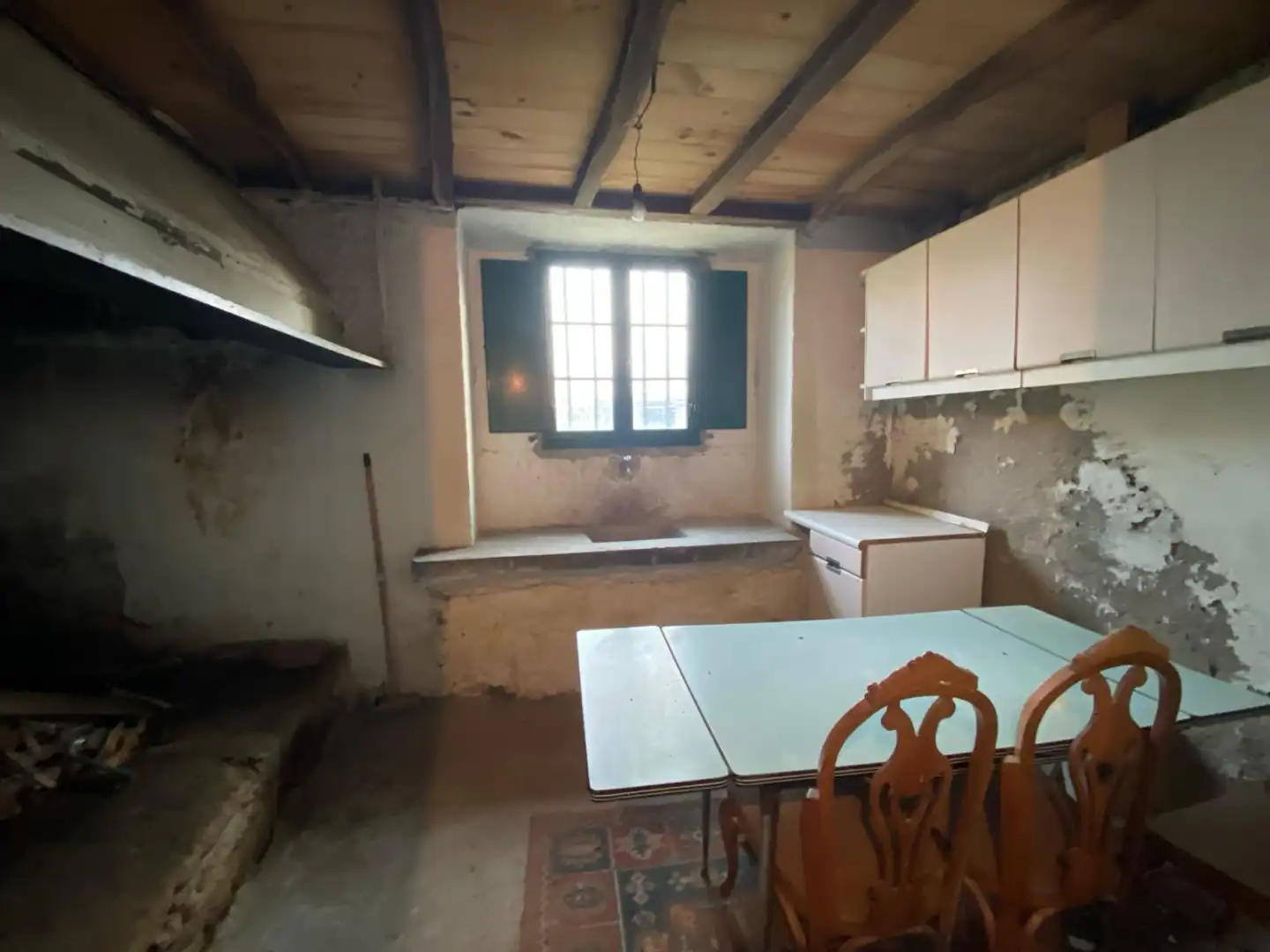 Cuina de Casa o xalet en venda en Coirós amb Jardí privat
