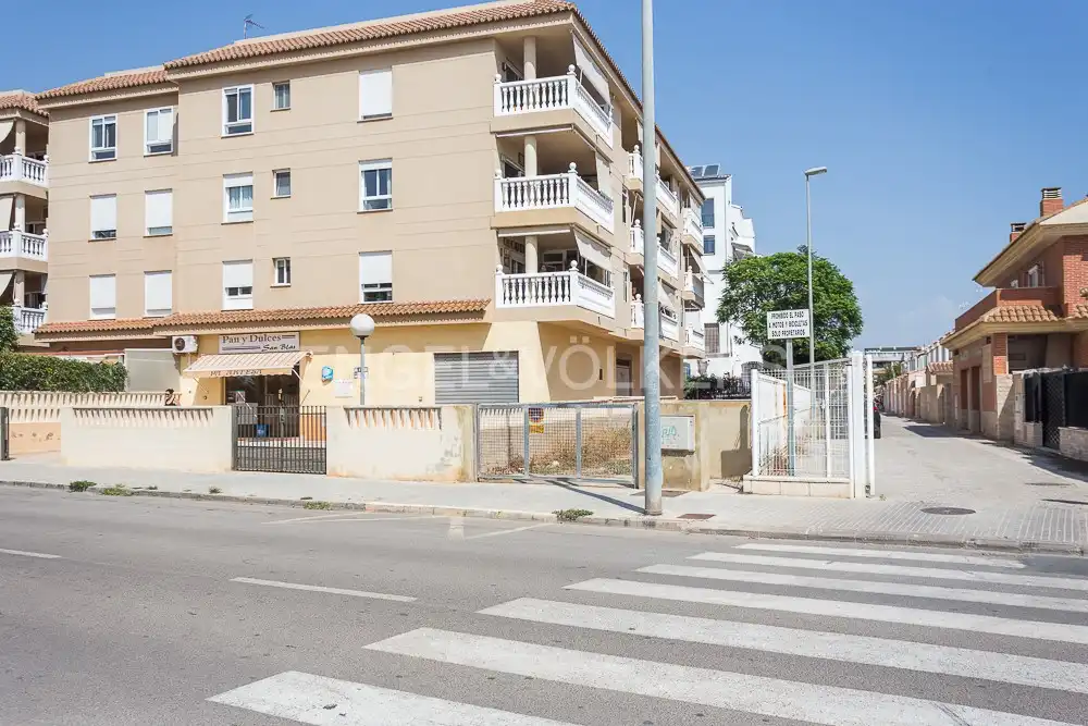 Außenansicht von Wohnungen zum Verkauf in Canet d'En Berenguer mit Heizung, Privatgarten und Terrasse