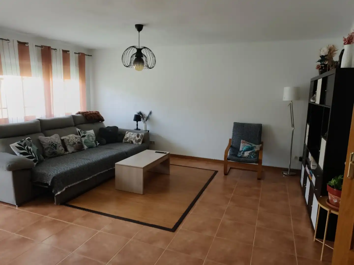 Sala de estar de Casa o chalet en venta en Novés con Aire acondicionado, Calefacción y Jardín privado