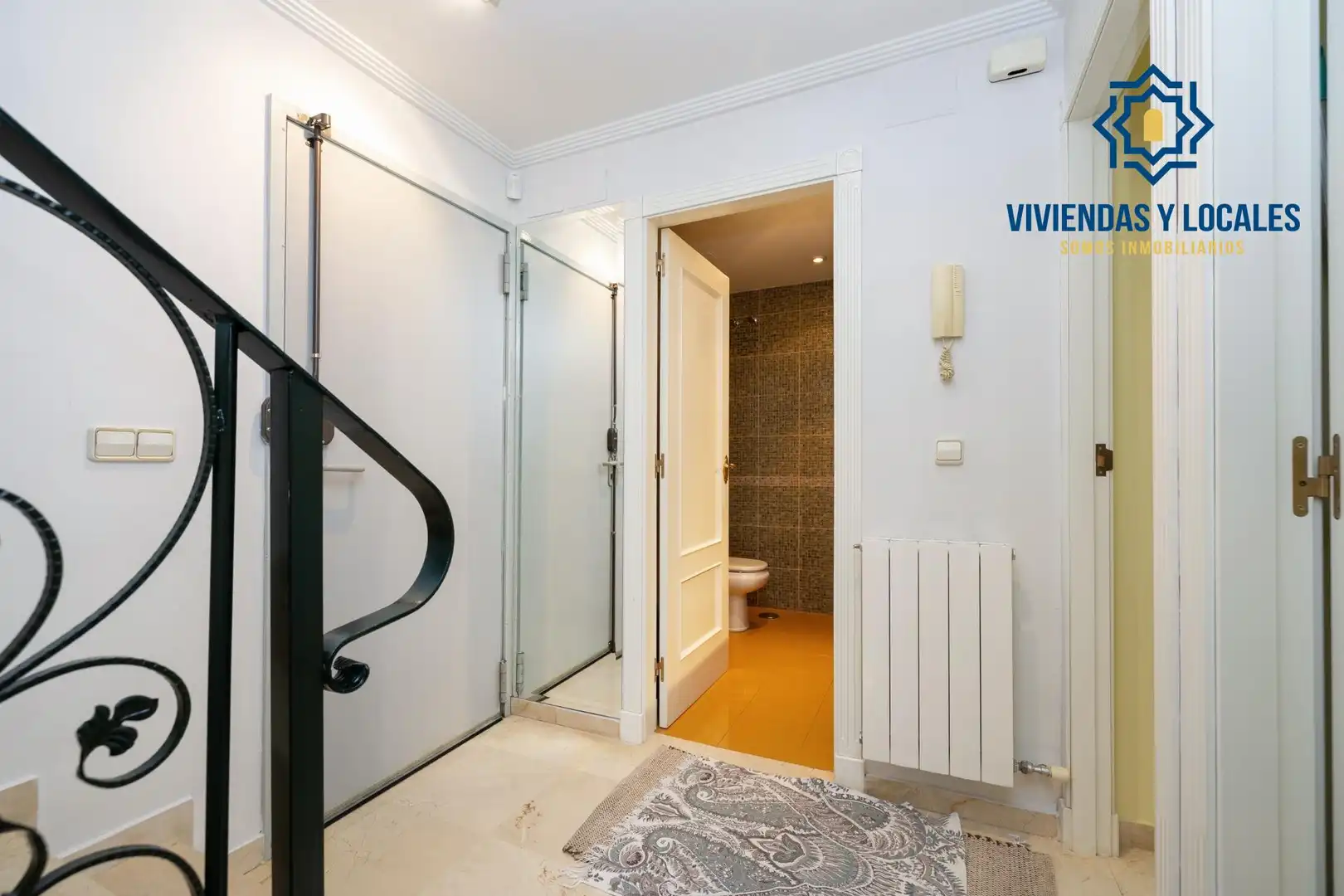 Casa adosada en venta en Granada con Aire acondicionado, Calefacción y Jardín privado