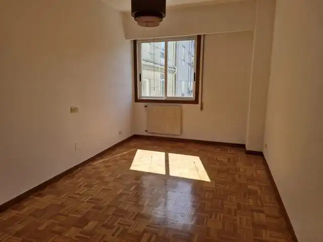 Bedroom of Flat for rent in Ames  with Heating