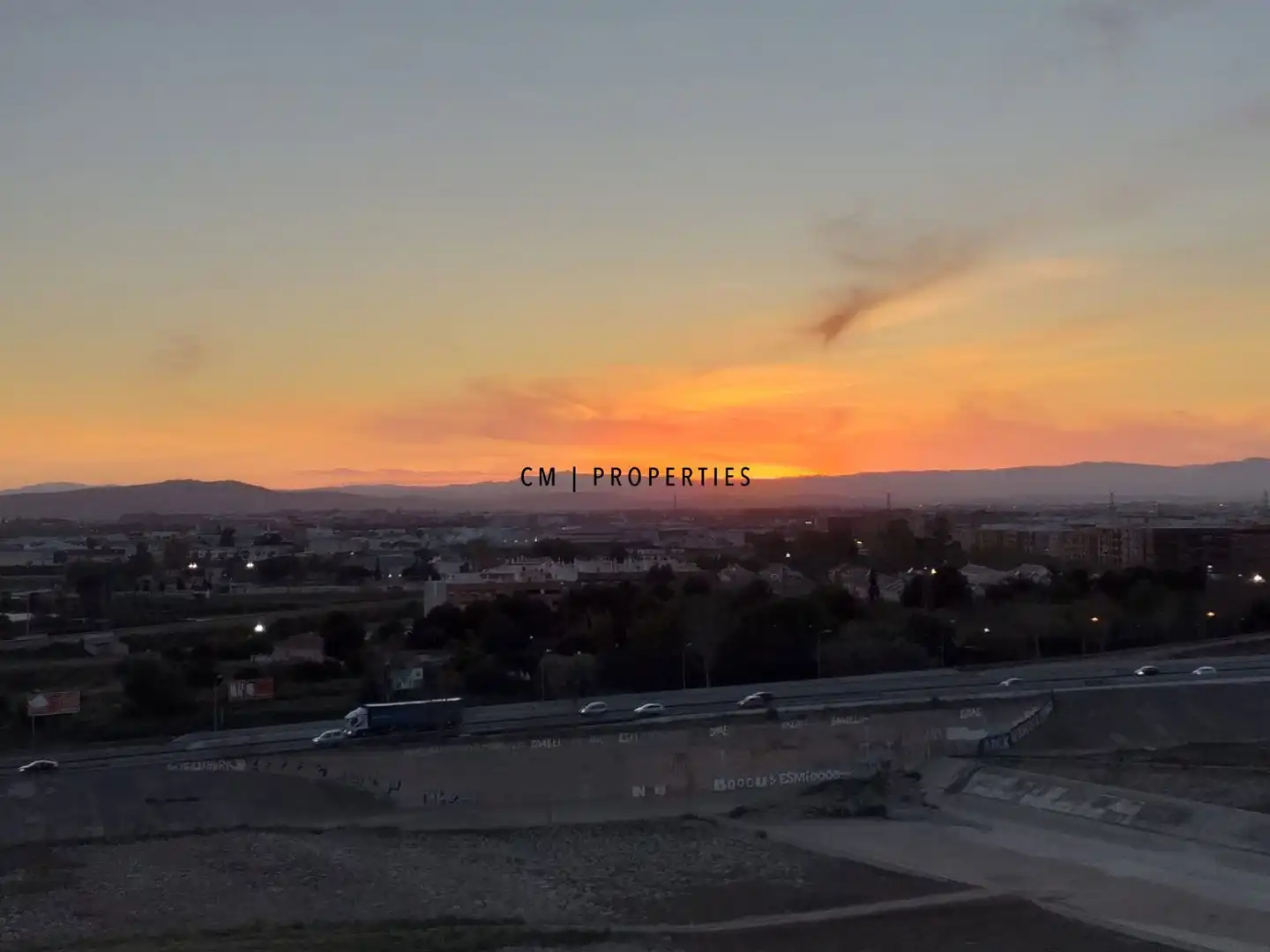 Vista exterior de Àtic de lloguer en Xirivella amb Aire condicionat, Calefacció i Terrassa