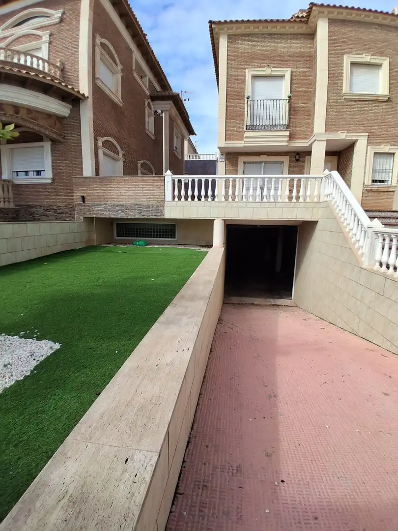 Einfamilien-Reihenhaus zum Verkauf in Roquetas de Mar