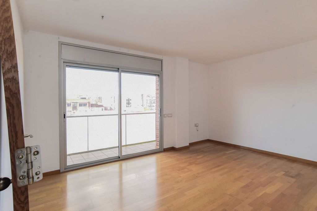 Habitación de Dúplex en venta en Terrassa