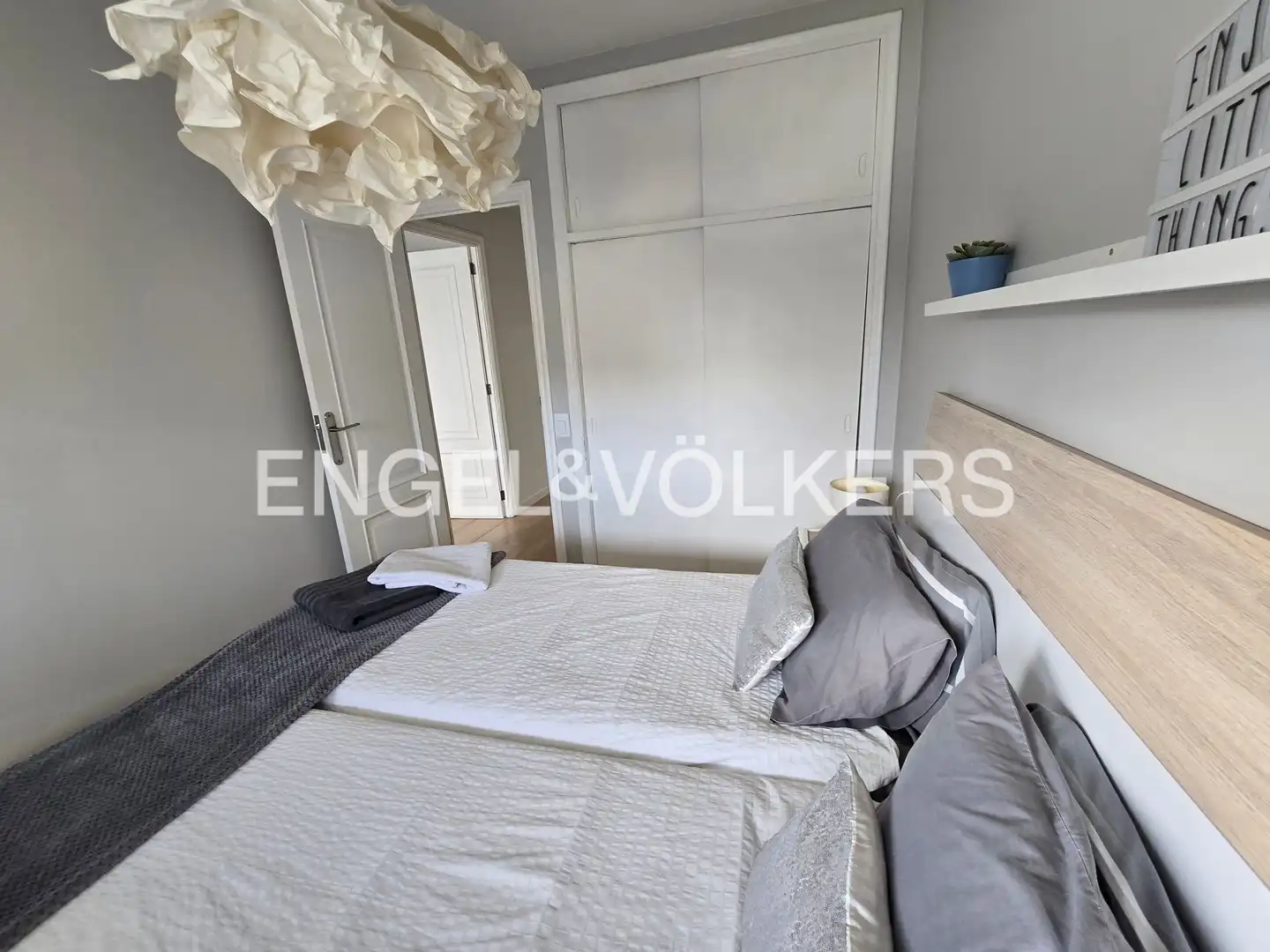 Habitación de Piso en venta en Vigo  con Calefacción, Terraza y Balcón