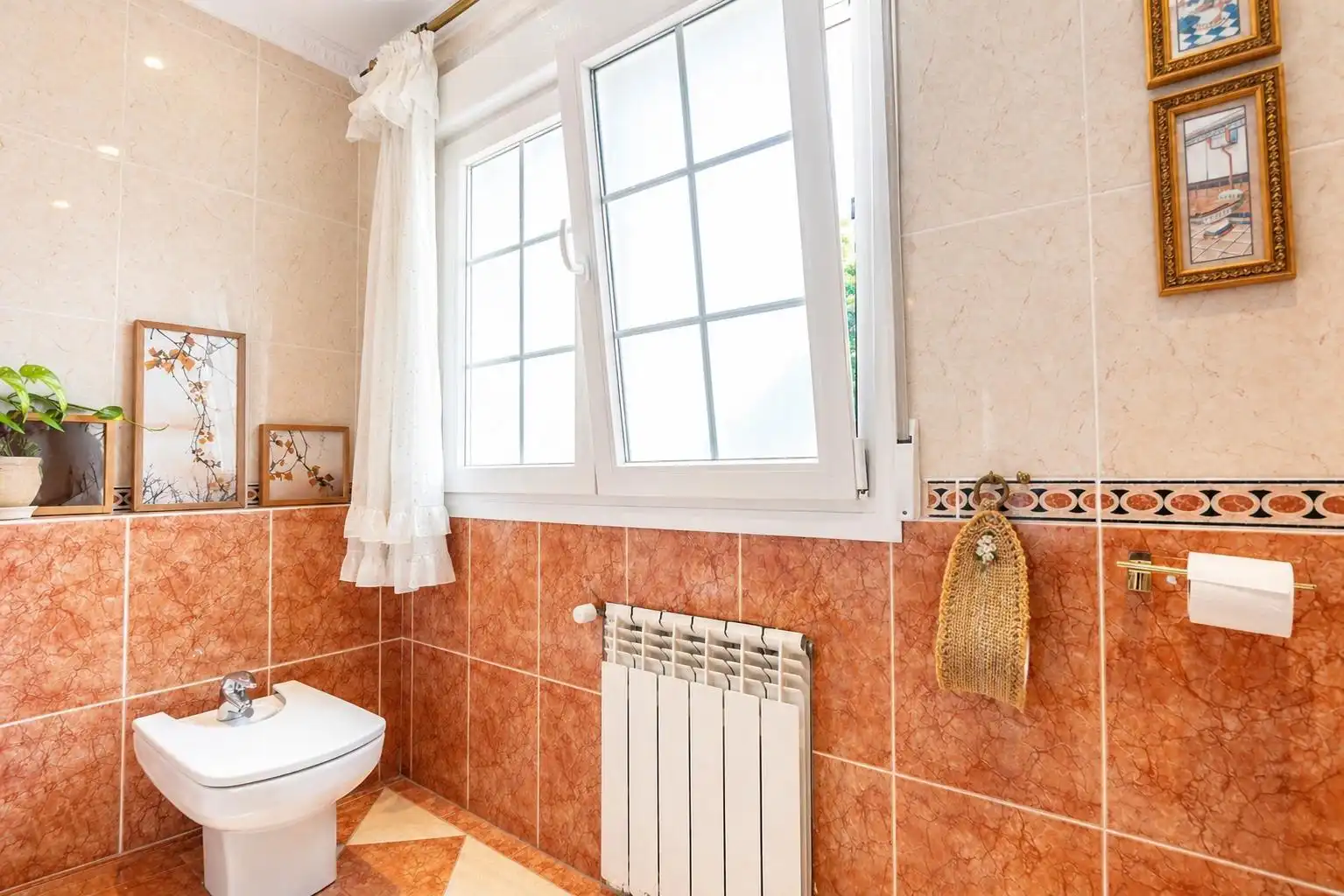Baño de Casa o chalet en venta en Mont-roig del Camp con Aire acondicionado, Calefacción y Jardín privado