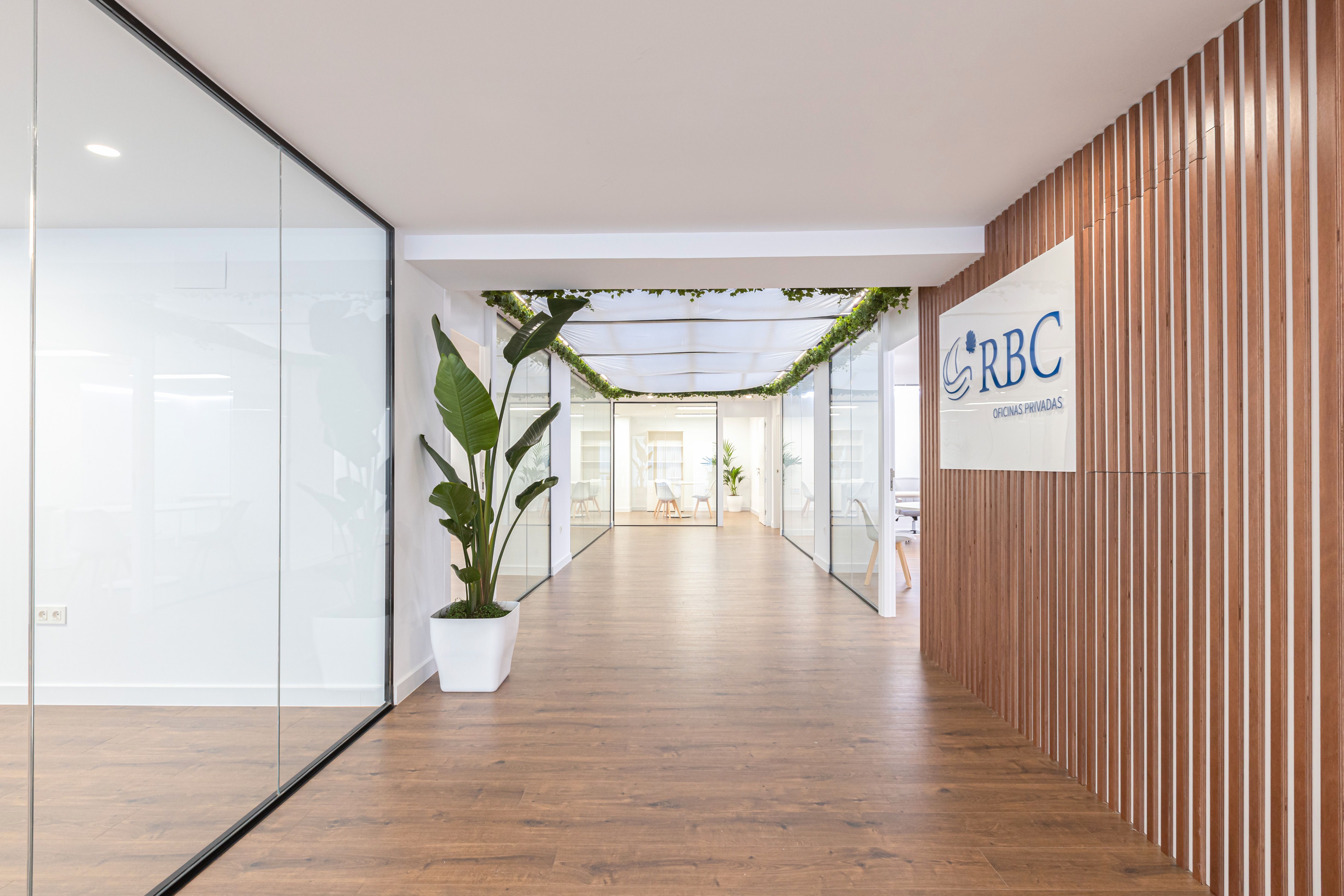Office to rent in Cartagena  with Air Conditioner, Heating and Furnished