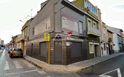 Vista exterior de Casa o xalet en venda en Carcaixent amb Terrassa i Balcó