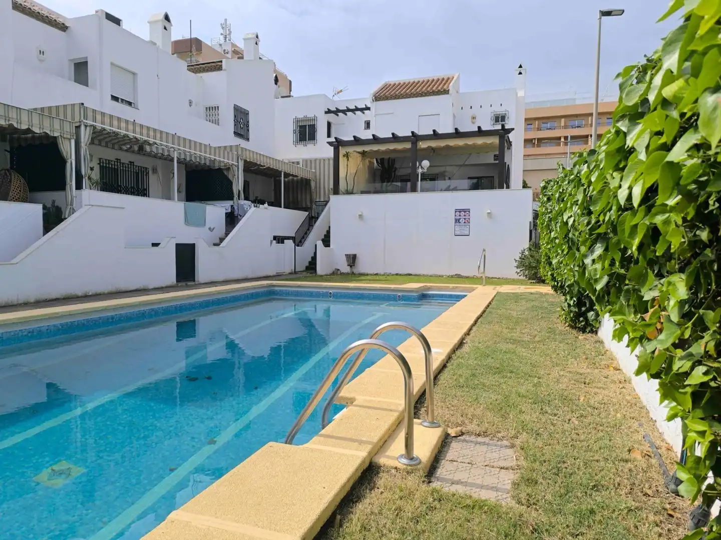 Haus mit Pool zum Verkauf in Calle ISLA DE JAVA(AS) 3