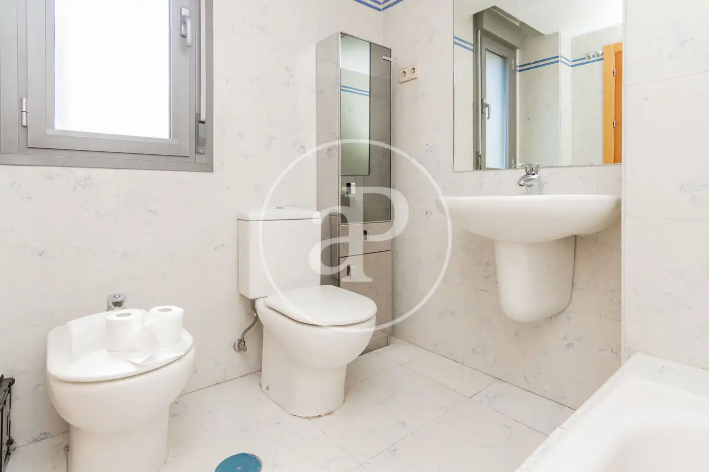 Bathroom of Attic for sale in Madrid  with Air Conditioner, Heating and Private garden