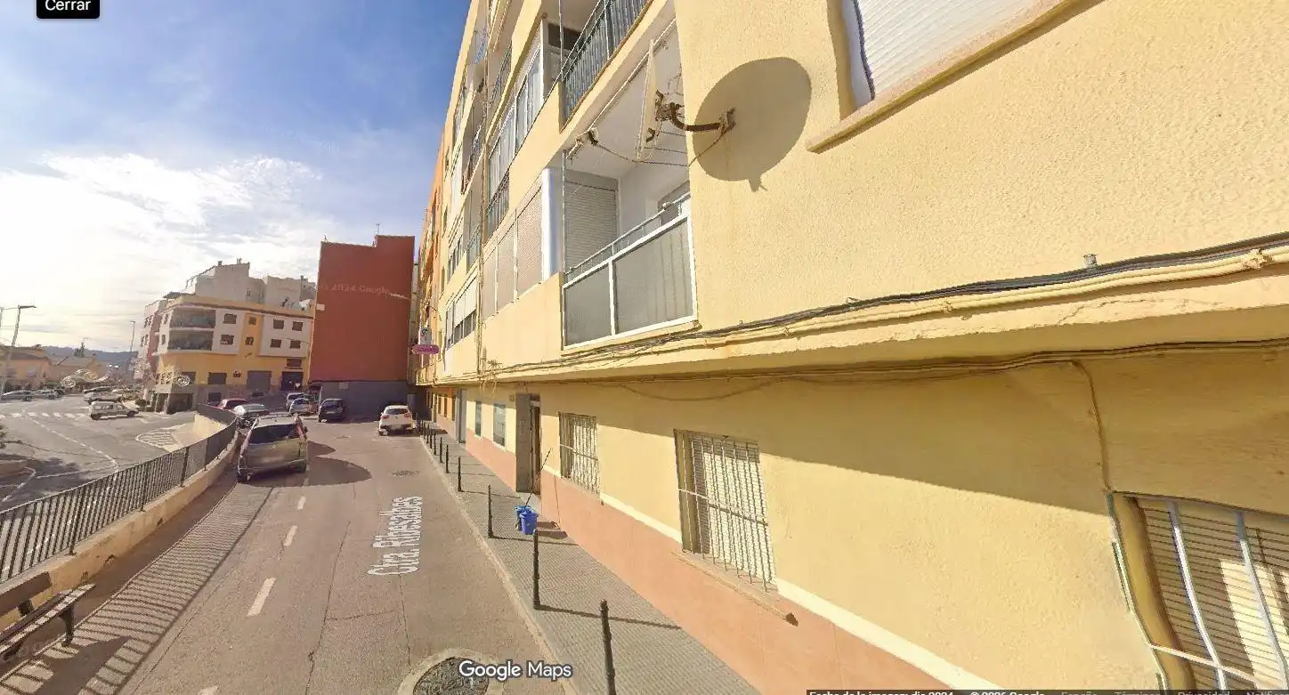 Piso en venta en Calle RIBESALBES 26