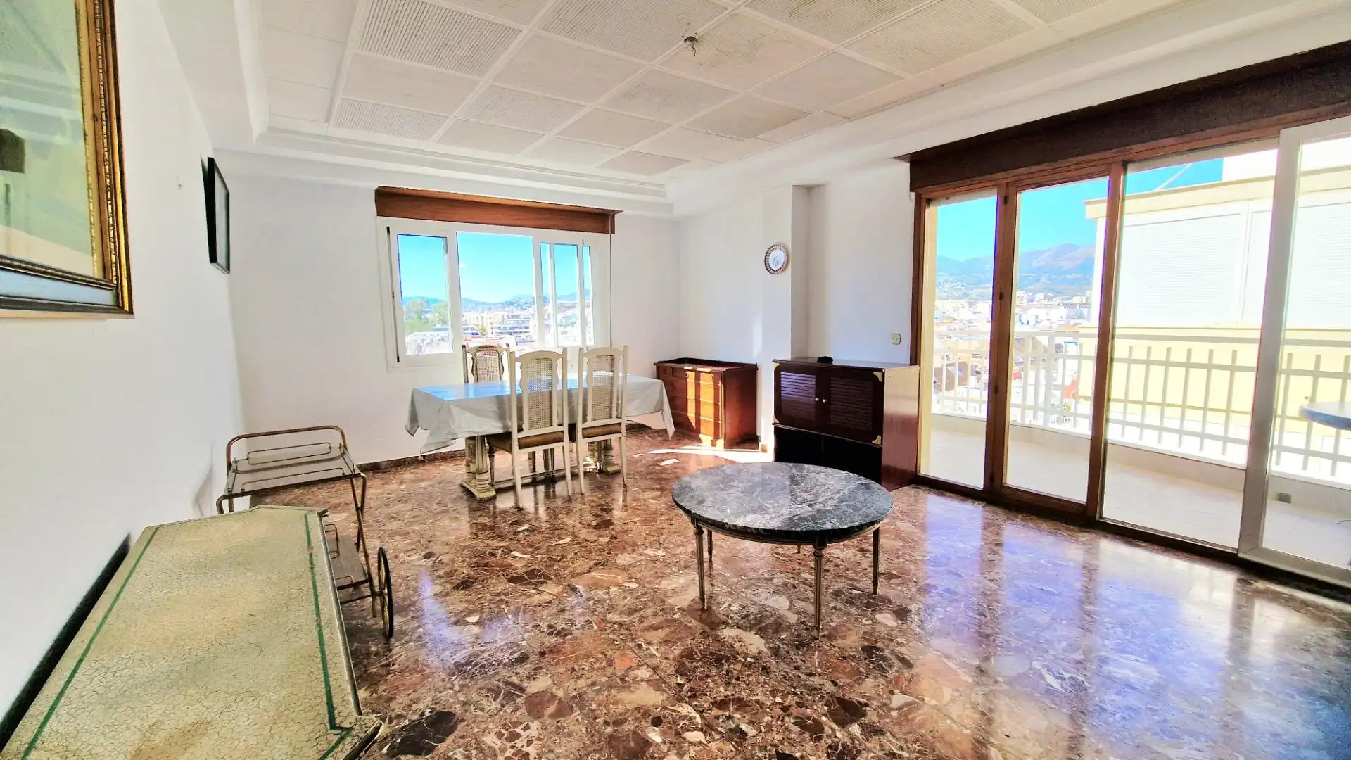 Sala d'estar de Pis en venda en Fuengirola amb Terrassa