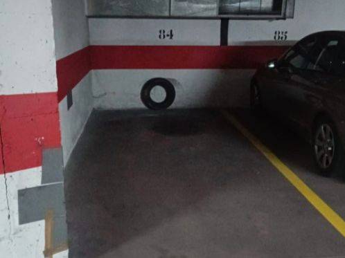 Garaje en Alquiler en Avenida de la Paz, 7 en Reyes Católicos