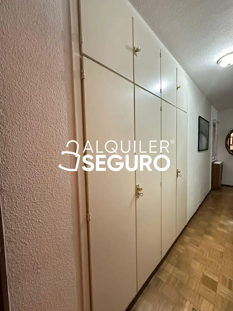 Pis de lloguer en Madrid amb Calefacció, Terrassa i Moblat
