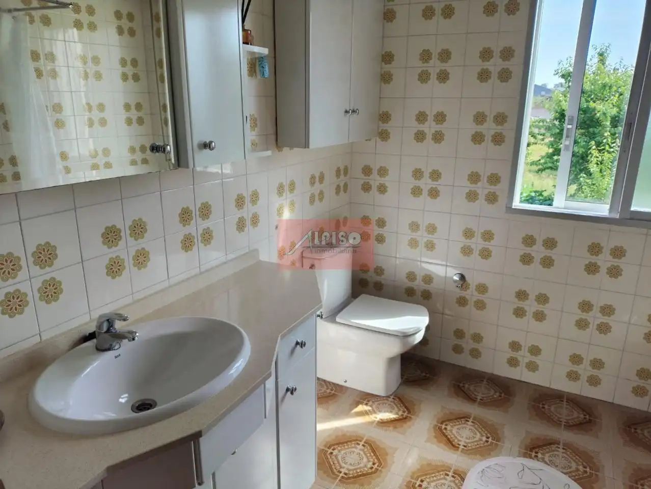 Bany de Casa o xalet en venda en Ourense Capital  amb Calefacció, Jardí privat i Traster