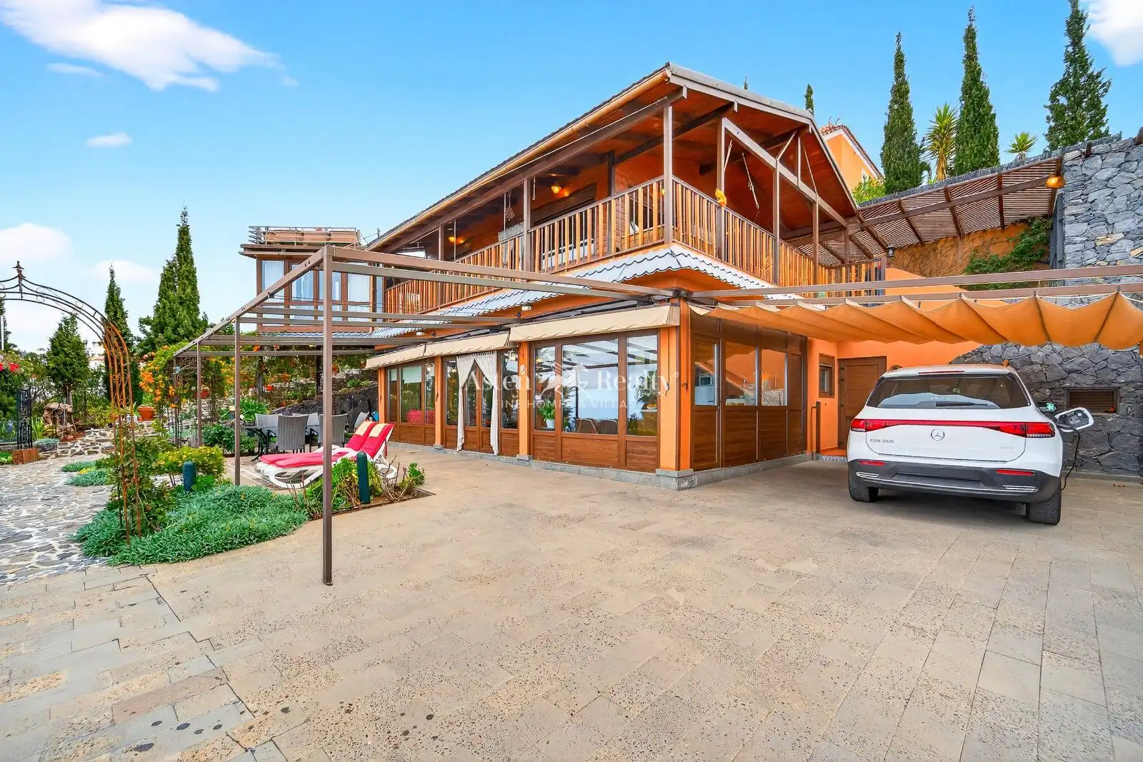 Casa o xalet en venda en Guía de Isora amb Aire condicionat, Terrassa i Moblat