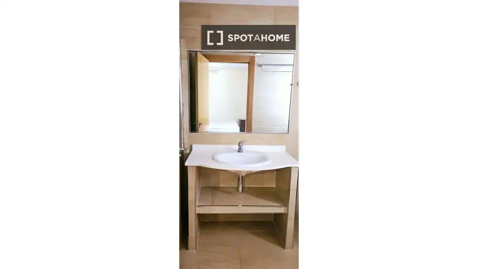 Bany de Apartament per a compartir en Murcia amb Aire condicionat, Terrassa i Moblat