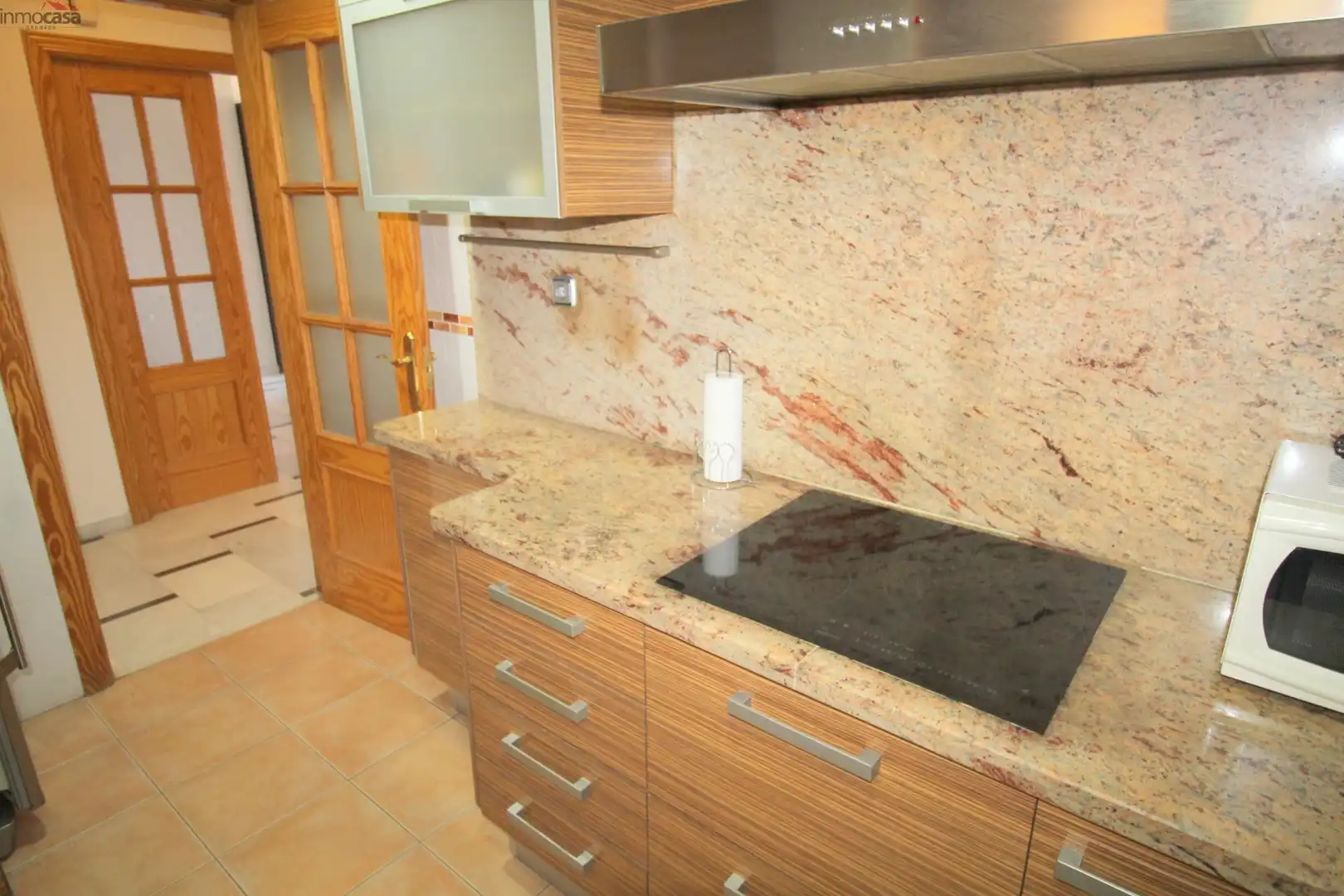 Cocina de Piso de alquiler en Armilla con Aire acondicionado, Jardín privado y Amueblado
