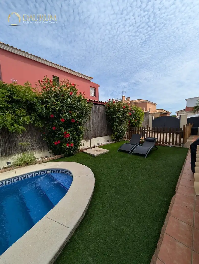 Garden of Detached homes for sale in Espartinas  with Air Conditioner, Heating and Private garden