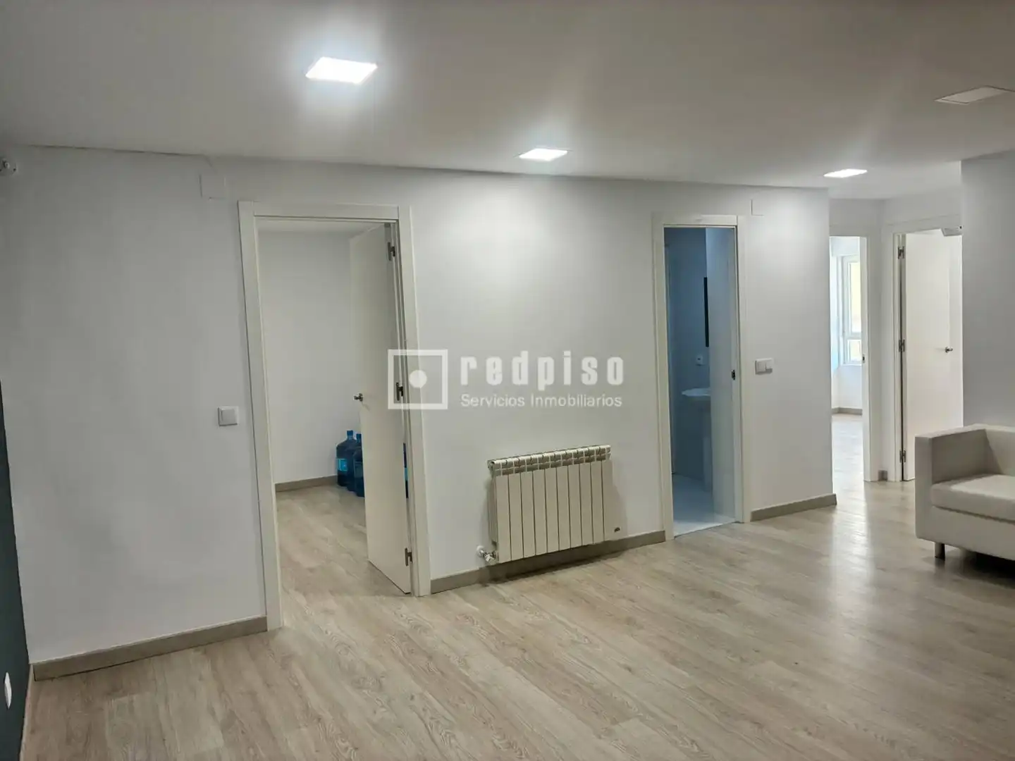Büro zur Miete in Valladolid mit Klimaanlage, Heizung und Terrasse