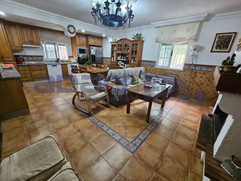 Cuina de Finca rústica en venda en Ciudad Real amb Aire condicionat, Parquet i Traster