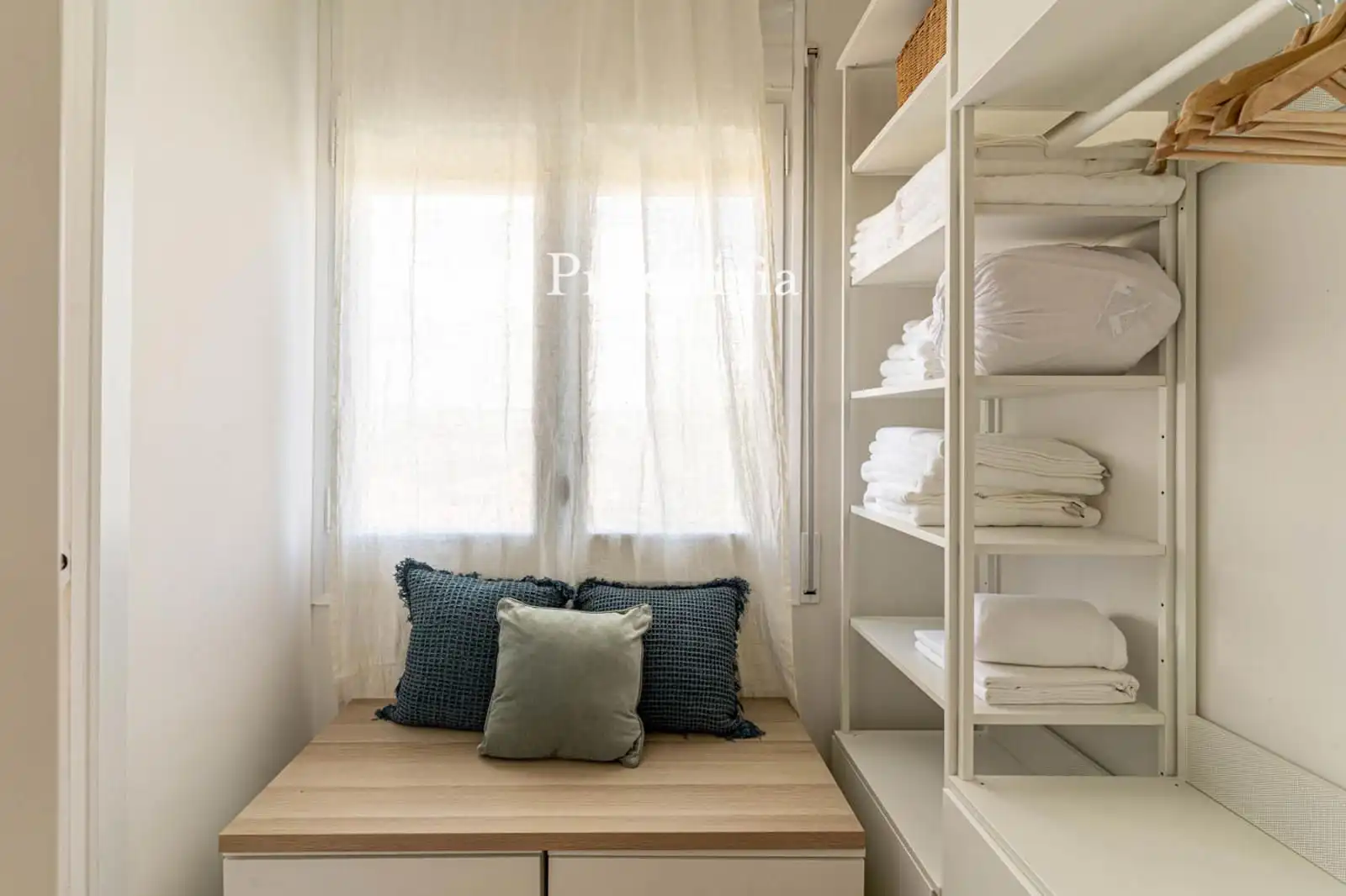Habitación de Casa o chalet de alquiler en Sant Cugat del Vallès con Aire acondicionado, Calefacción y Piscina