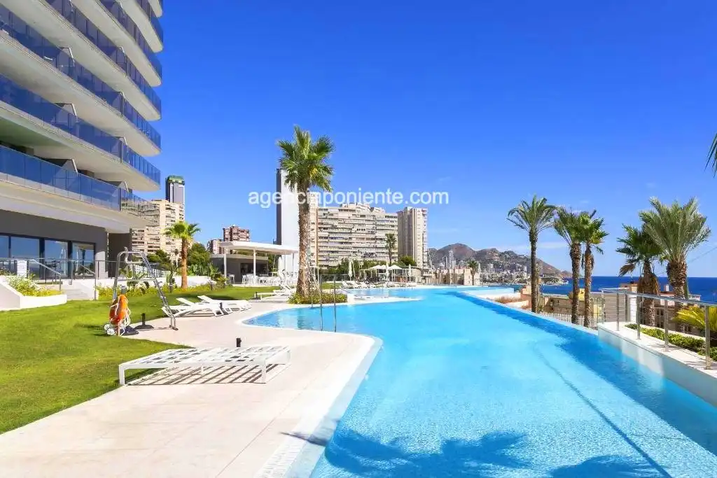 Swimming pool of Flat for rent in Benidorm  with Air Conditioner, Terrace and Furnished