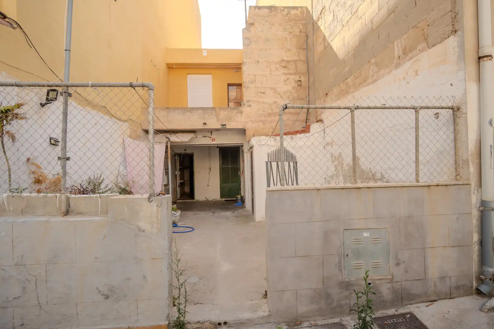 Vista exterior de Casa adosada en venda en  Palma de Mallorca amb Jardí privat i Terrassa