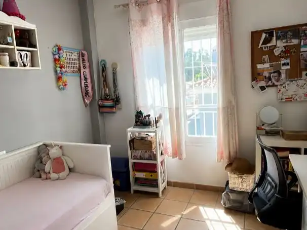 Habitación de Casa o chalet en venta en Los Barrios con Jardín privado, Terraza y Trastero