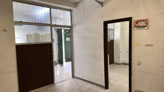 Local comercial en Venta en AVION CUATRO VIENTOS, 12 en Parque María Luisa -Giralda Sur