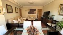 Living room of Flat for sale in  Madrid Capital  with Air Conditioner, Heating and Parquet flooring
