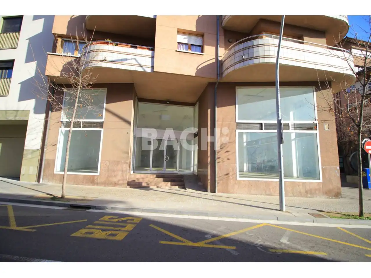 Locale commerciale in affitto a Plaza Lluis Companys 1, imagen 2