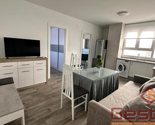 Sala d'estar de Pis de lloguer en Almendralejo amb Aire condicionat i Moblat