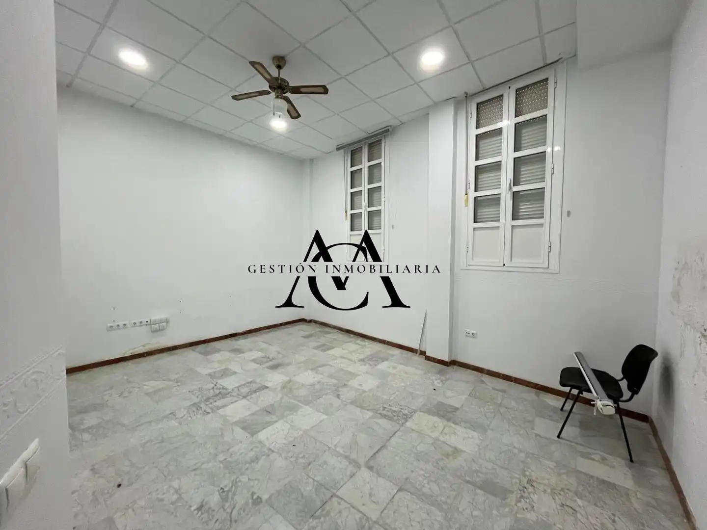 Oficina en venta en Lucena