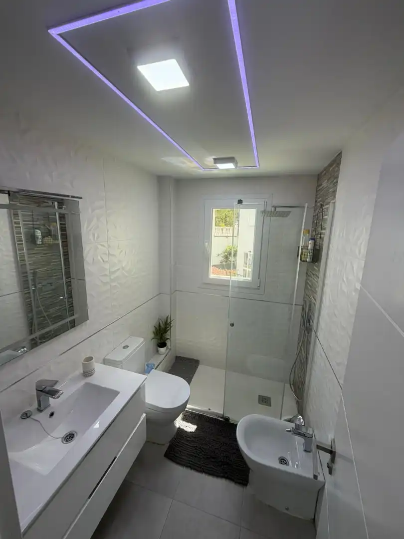Baño de Casa o chalet en venta en Torremolinos con Aire acondicionado, Calefacción y Terraza