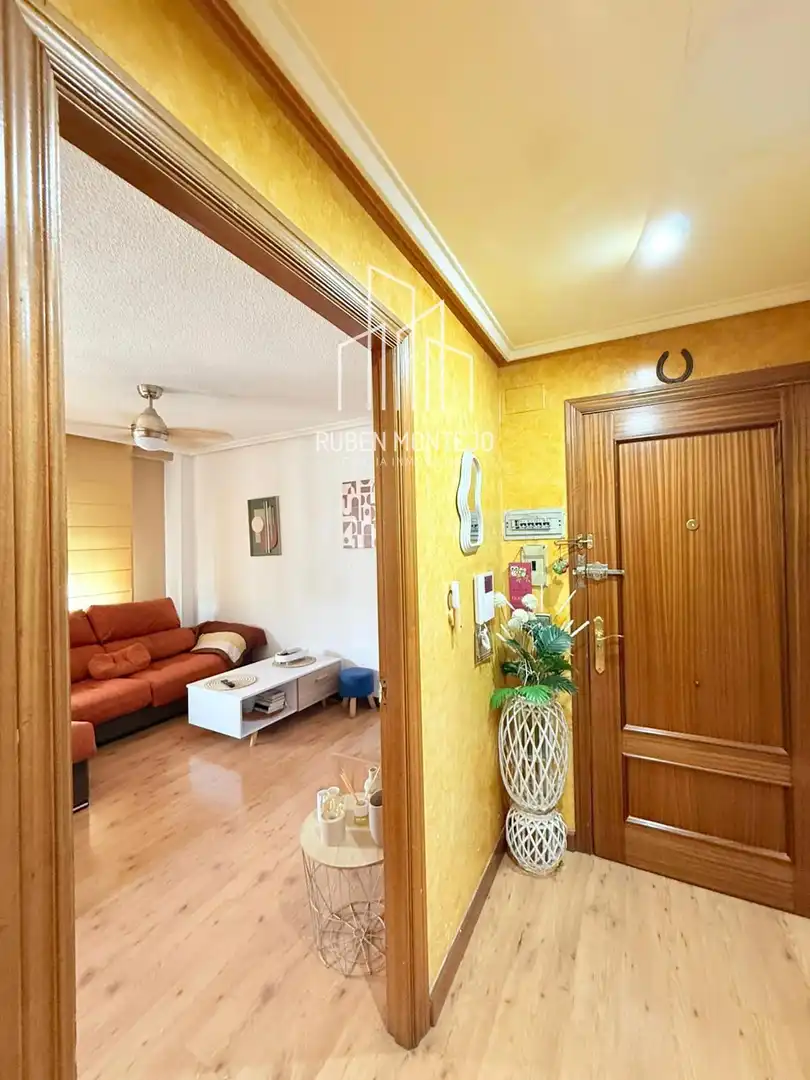 Piso en venta en Salamanca con Calefacción, Terraza y Balcón