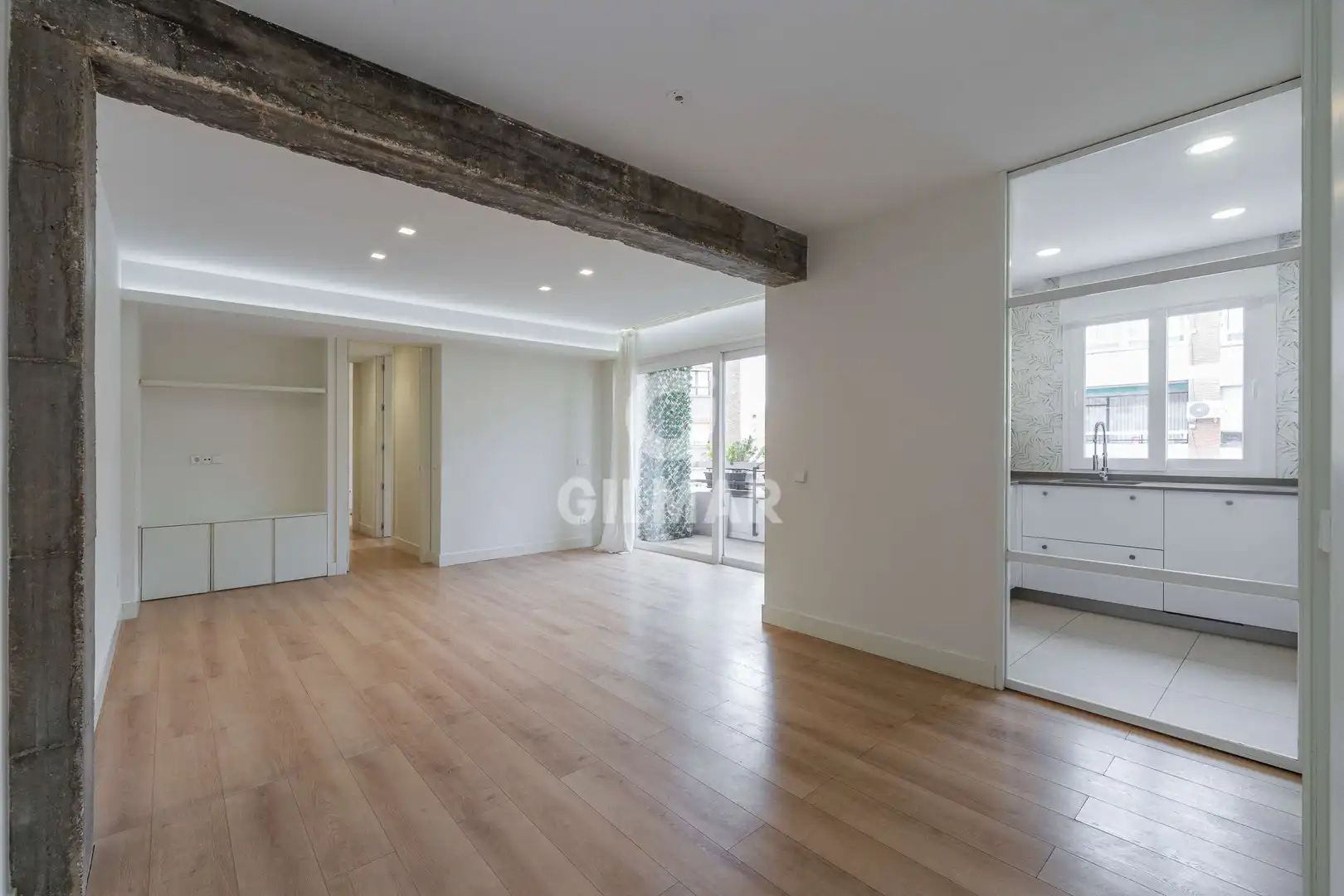 Habitación de Piso en venta en Madrid con Calefacción y Balcón
