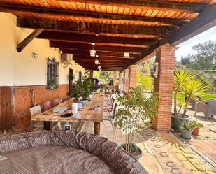 Terrassa de Finca rústica de lloguer en Estepona amb Jardí privat i Piscina