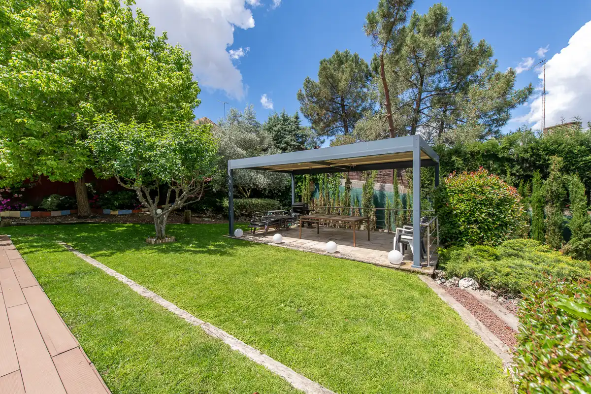Terraza de Casa o chalet en venta en Tres Cantos con Aire acondicionado, Calefacción y Jardín privado