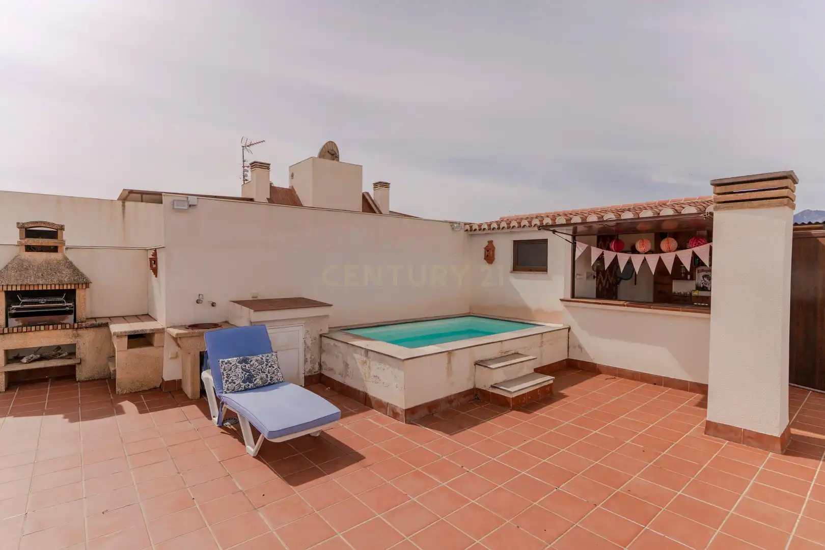 Terraza de Apartamento en venta en Vélez de Benaudalla con Aire acondicionado, Trastero y Piscina