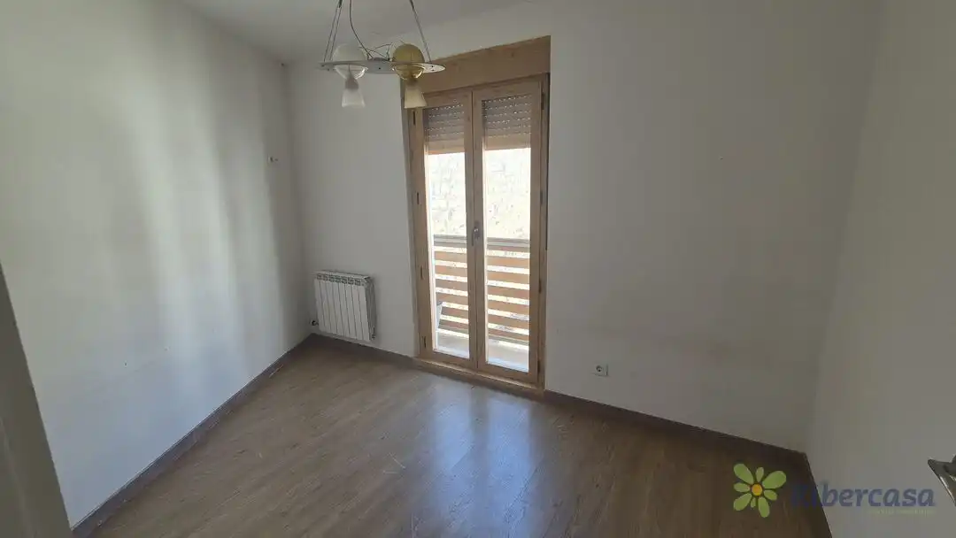 Dormitori de Casa o xalet en venda en Tudela amb Aire condicionat, Calefacció i Traster