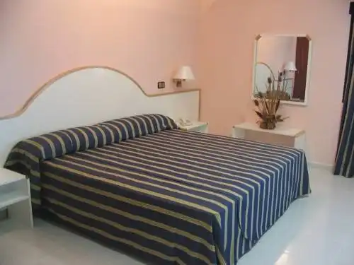 Edificio en venta en Villalbilla pueblo