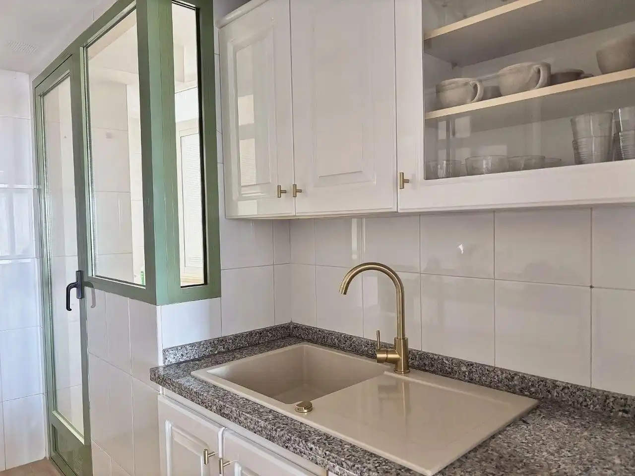 Cocina de Apartamento de alquiler en Alboraya con Aire acondicionado, Terraza y Amueblado