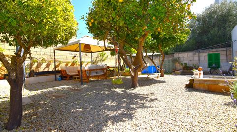 Casa con carácter mallorquín y  jardín en Muro