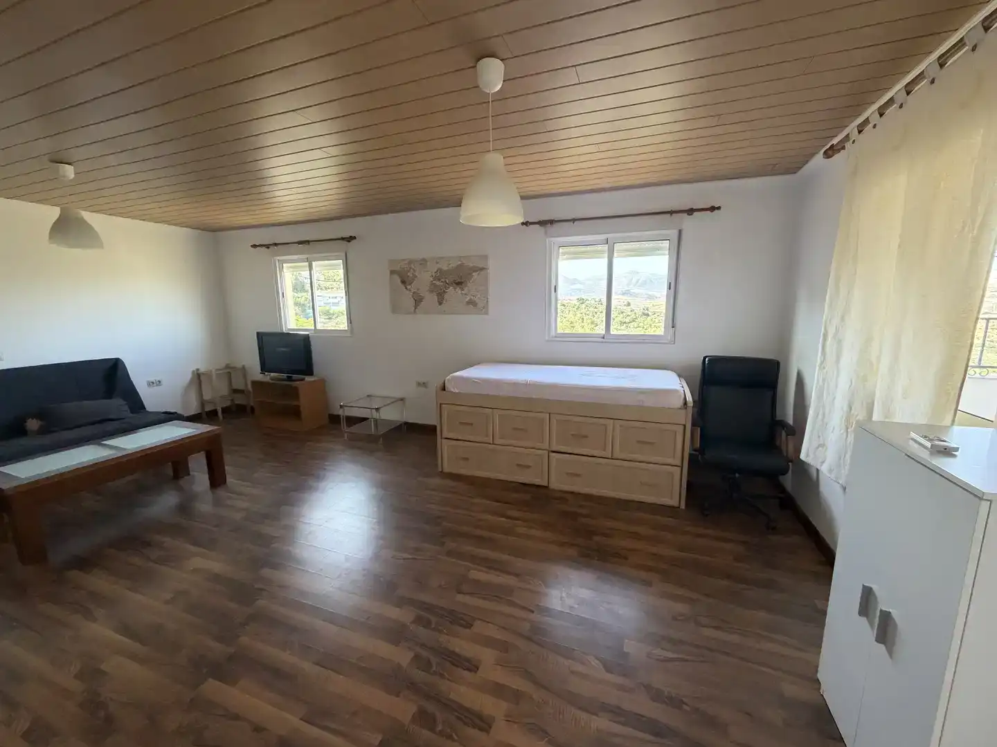 Sala d'estar de Casa adosada per a compartir en Álora, Málaga