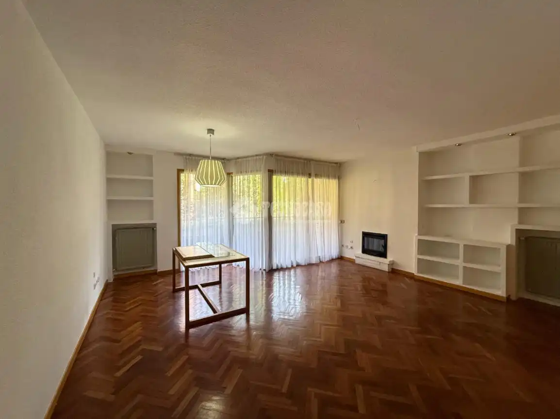 Living room of Flat for rent in Majadahonda  with Heating