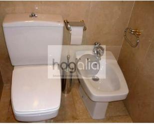 Bathroom of Flat to rent in  Sevilla Capital  with Air Conditioner